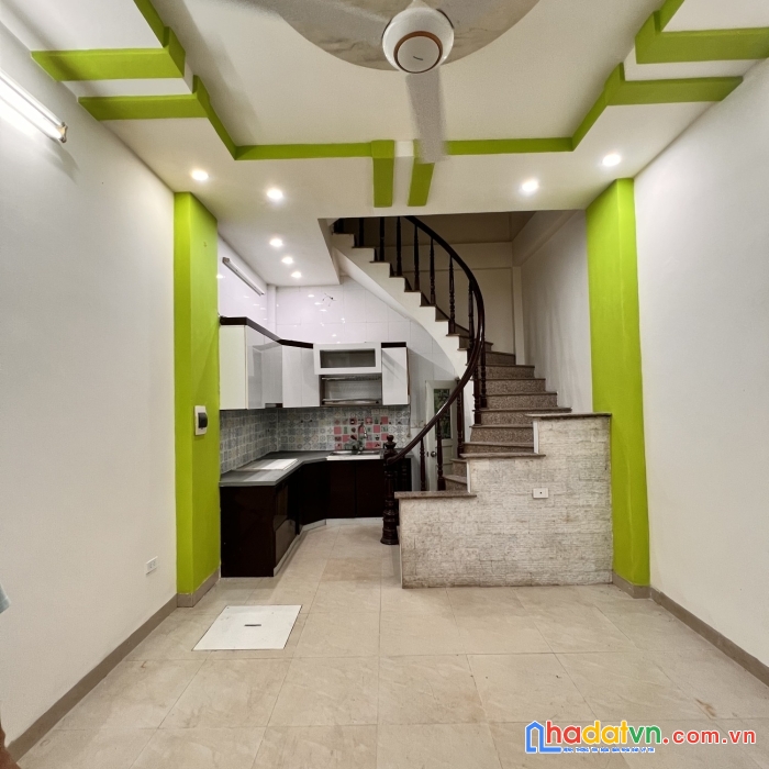 Bán nhà tân mai, hoàng mai, 35m2, 5t, mt3,5. nhỉnh 3 tỷ, kd 0962753326