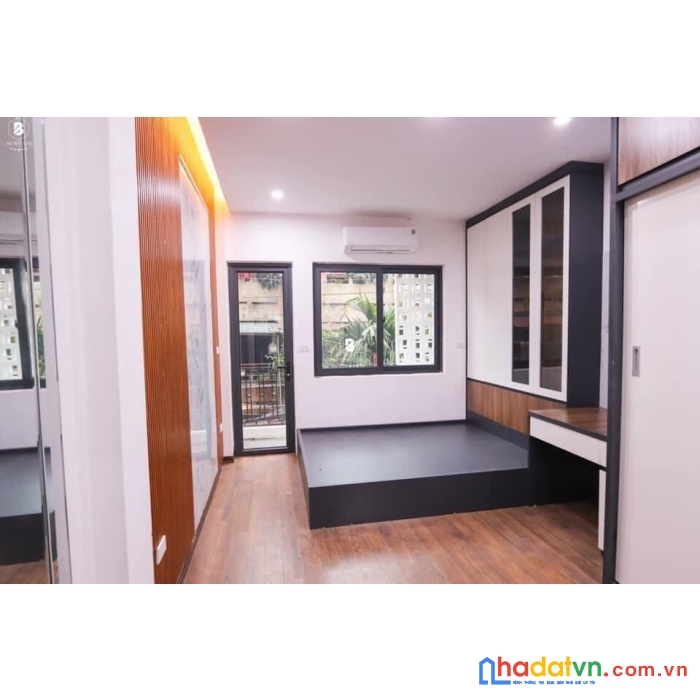 Bán nhà nguyễn văn cừ dt30 nhà5tầng mt 3.2 giã 3.3tỷ
