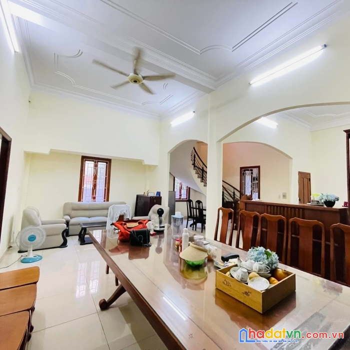 Biệt thự sân vườn ven sông đường số 38, hiệp bình chánh, 220m2 giá 18 tỷ