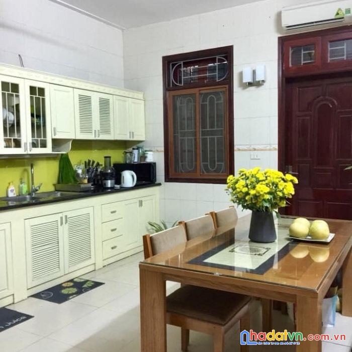 Bán nhà nguyễn khuyến văn quán 100m2, 5t, plo vỉa hè ô tô tránh, kd, giá 14 tỷ.