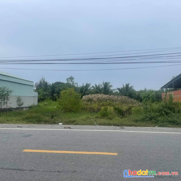 Cần bán lô đất mặt tiền vị trí đẹp tại huyện châu thành,tỉnh bến tre
