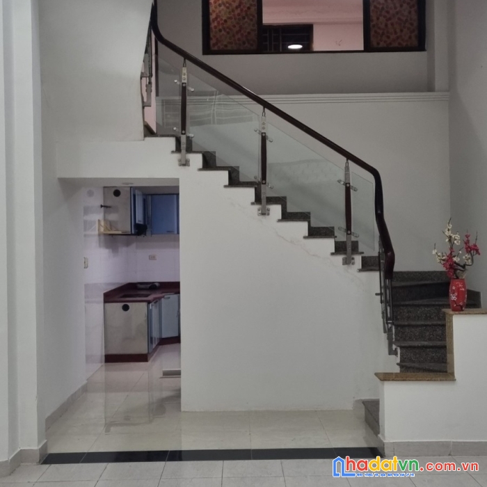 Bán nhà mặt tiền đông hồ, tân bình, 74m2 - 5 tầng - 14.2 tỷ tl