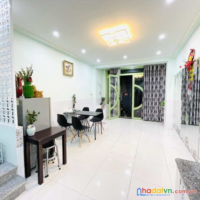 Bán nhà tuyệt đẹp siêu phẩm phường 17, nguyễn oanh gv,
nhỉnh 3 tyr