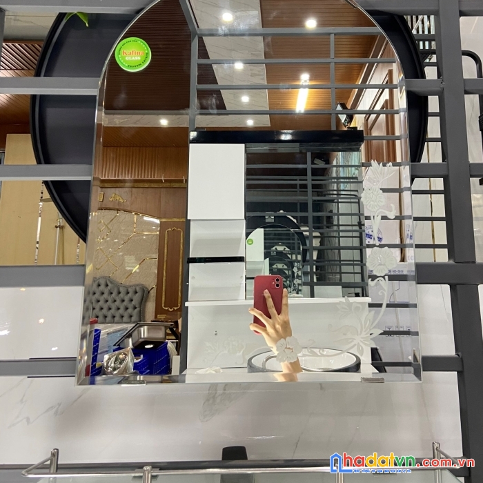 Siêu phẩm gương led cảm ứng