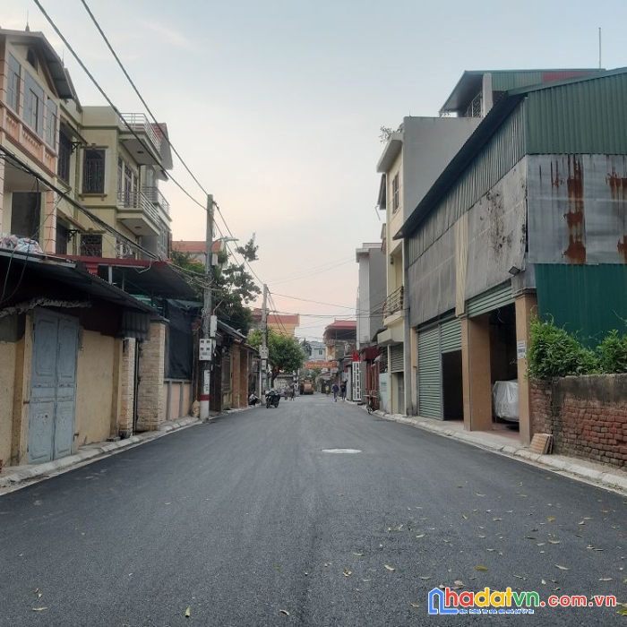 010922 bán 54m2 đất tại trâu quỳ, gia lâm. mt 4m, ô tô 7 chỗ vào trong nhà. lh 0989894845.