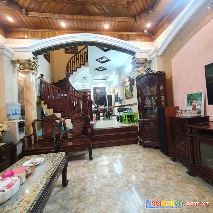 Nhà đẹp trần đại nghĩa, 68m mt4,8m giá 12,9 tỷ, phân lô, vỉa hè, cực hiếm