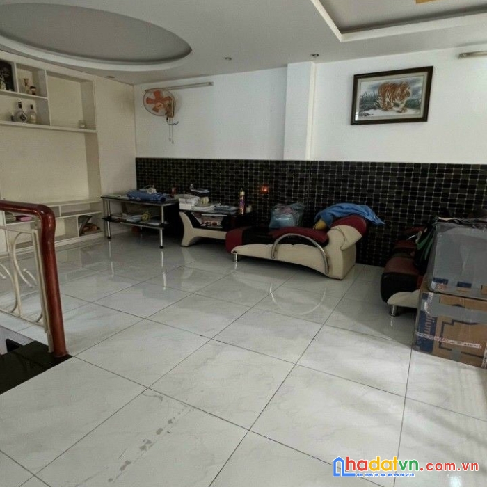 Hẻm đẹp trần huy liệu, 5.7 x 9.5m, 2 lầu, 8.5 tỷ, 4pn, phú nhuận