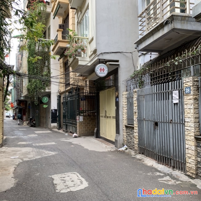 Chính chủ cho thuê nhà tại ngõ 318 đê la thành, đống đa dt60m2x4 tầng giá 20tr/th lh 0902111965