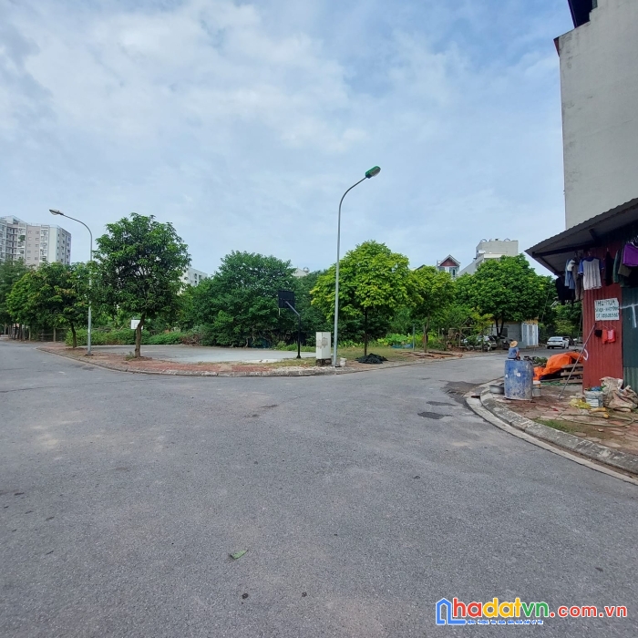 Bán đất tđc giang biên_lô góc_50 m2_mặt tiền 6m_6,9 tỷ