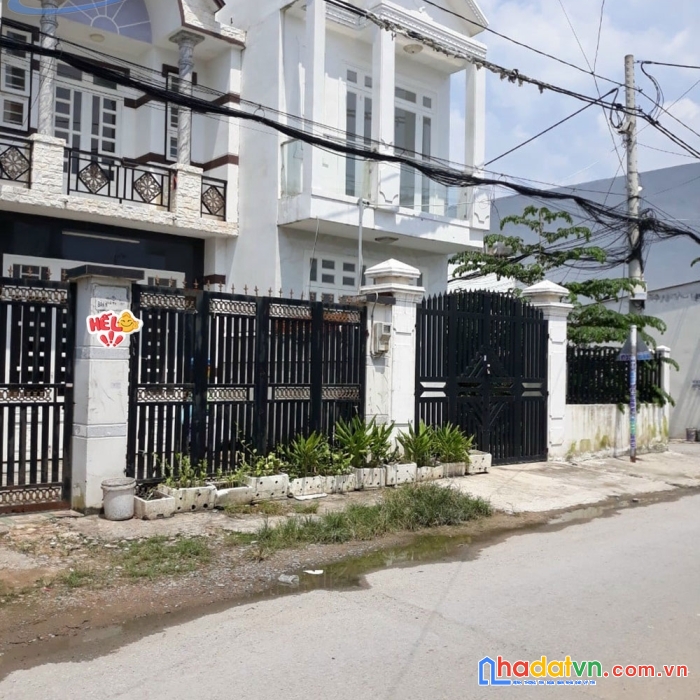 Q12.505. nhà mặt tiền 7m, gần chợ đông thạnh, ngang gần 6m, ô tô vào nhà, nhỉnh 4 tỷ.