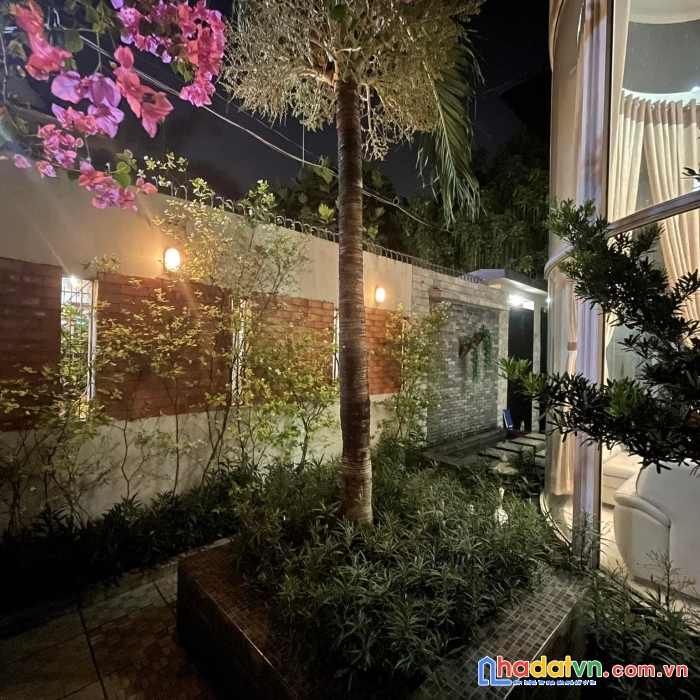 Biệt thự tọa lạc đường đặng văn bi, thủ đức 12.9x14.8m giá 18.5 tỷ cần chủ mới