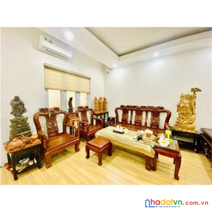 Bán nhà phố hồng tiến 115 m x 3t, mt 5.2m,  ô tô đỗ cửa,kinh doanh, giá 6.3 tỷ.