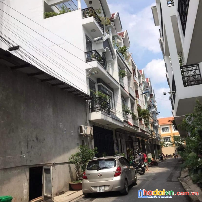 Nhà mã lò, bình tân, 60m2, 4tầng, 5pn, hẻm 6m 1 sẹc, nhỉnh 6 tỷ