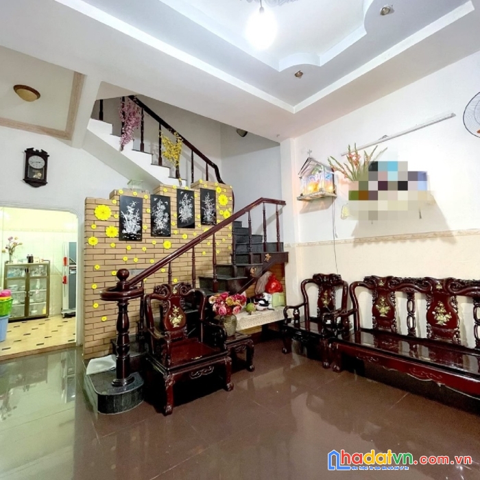 Bán nhà cách mạng tháng 8 quận 10 - hẻm xe hơi - ngang hơn 4m - nở hậu