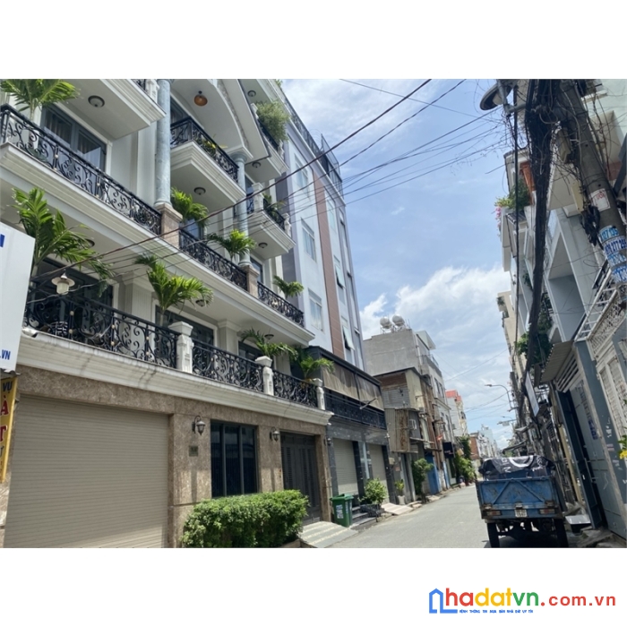 Nhà đẹp 2 tầng 55 m2 ở ngay, lê văn quới, đường 6 m, 3 tầng, nhỉnh 5 tỷ