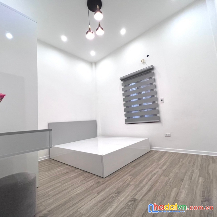 Gấp! gấp! siêu víp bán nhà hoàng văn thái 37m2 x 4 t 5,9 tỷ ô tô kd