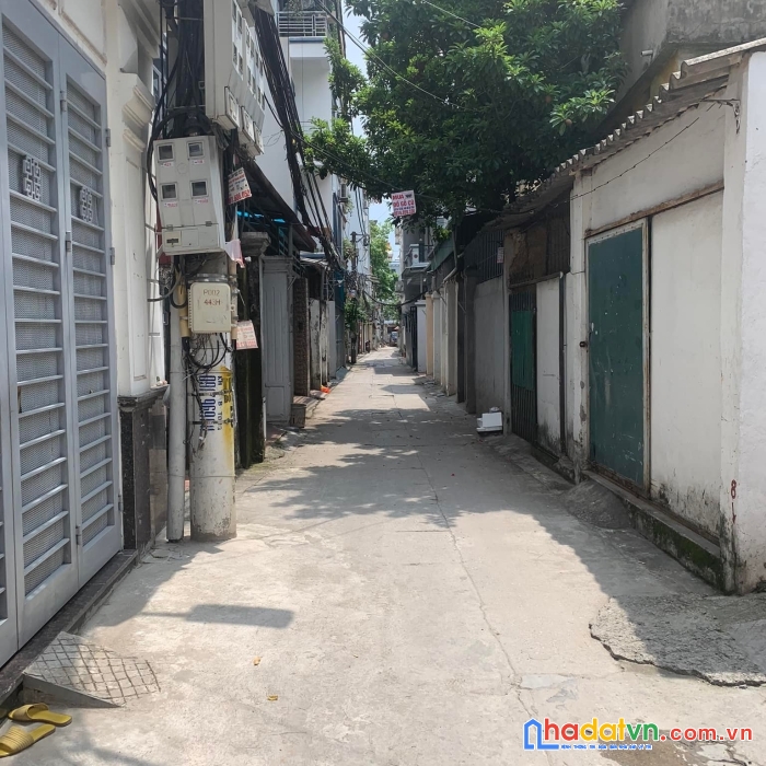 Nhà bồ đề, long biên - 68 m2 - 5,65 tỷ - cách 1 nhà ra mặt phố - 0866951279