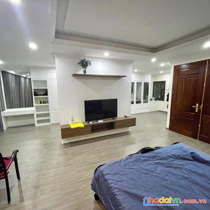 Mặt phố trung kính, nhà 5 tầng mới, kinh doanh đẳng cấp, 22 tỷ 2
