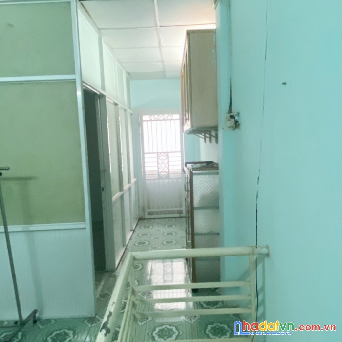 Nhà độc lập. tân phú. 24m2. 3 tầng.  2.x tỷ. chủ nhà đẹp trai chưa vợ