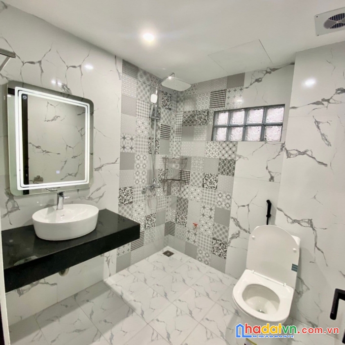 Chủ bán nhà ngõ hoàng mai: 35m2*5 tầng*4 ngủ, mt 5m, sát chợ, ngõ thông, 50m ra phố