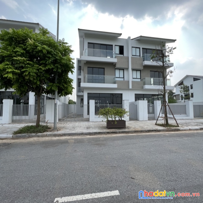 Bán bt như hình - dt 166m2 / dtxd 316 m2 - dương nội hà đông . giá 18 tỷ