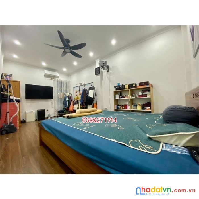 Bán nhà đẹp ngọc lâm: 42m2, 4 tầng, căn góc, sát cầu long biên, giá sốc