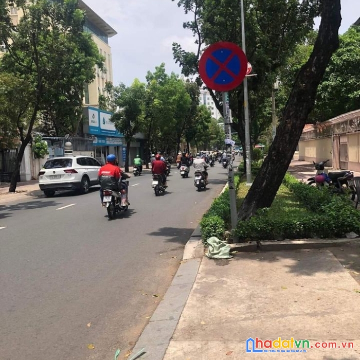 Bán nhà mặt tiền quận 3, lý chính thắng, ngang 12 x 22, nhỉnh 70 tỷ.