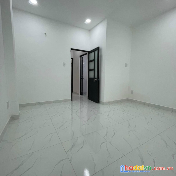 Bán nhà, khu vip, bùi thị xuân, 4 x 10m, 1 lầu, 2pn, tân bình, dt 40m², giá 6.7 tỷ