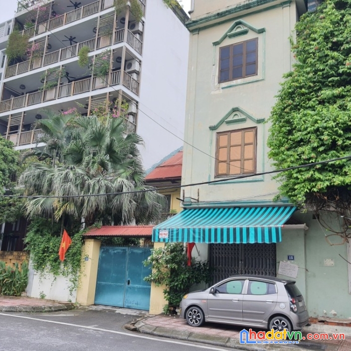 Mặt phố cổ lô góc hoàn kiếm 4 tầng 82m2 mt9.3m bán 44 tỷ