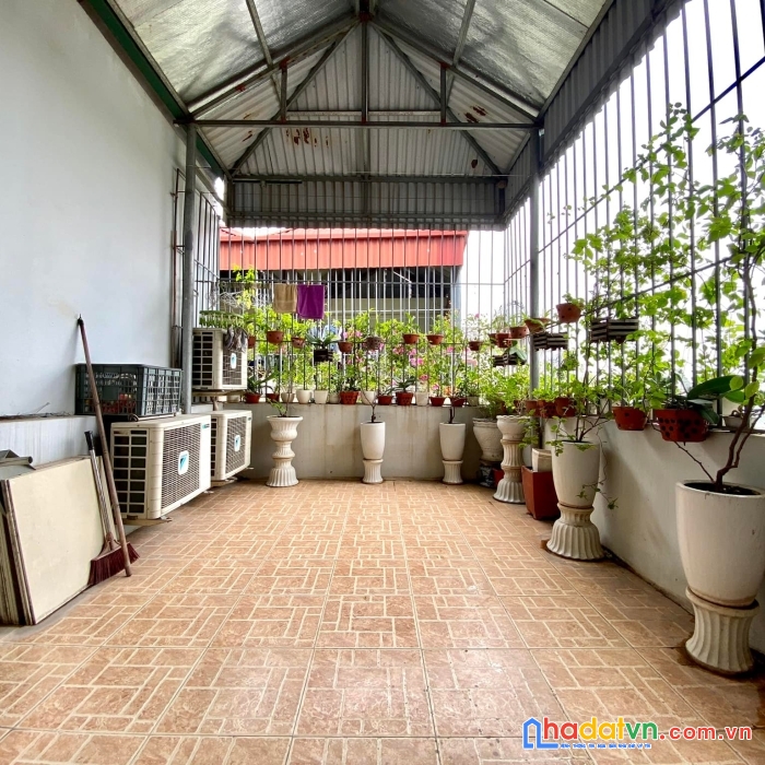 Bán nhà ngọc thụy. long biên,  37m x 5 tầng, dân xây, nở hậu, ô tô đỗ cổng. chỉ hơn 4 tỷ