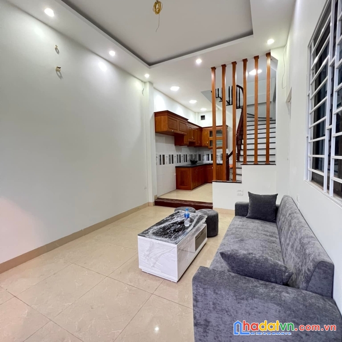 Bán nhà phú diễn 31m, 5 tầng, kinh doanh, lô góc, nhà mới, ô tô, 4.4tỷ