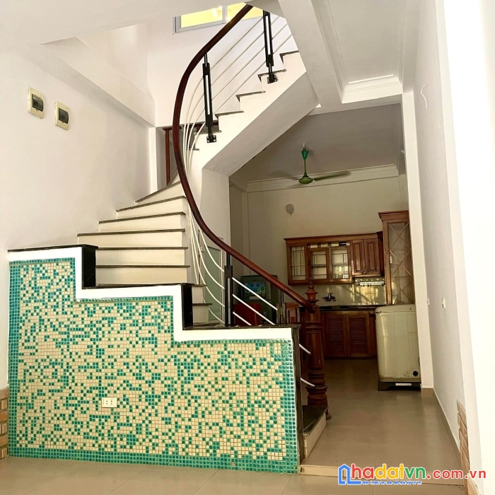Bán nhà phú diễn 44m2, 4 tầng, 4 ngủ; ô góc, ô tô, 4.15 tỷ