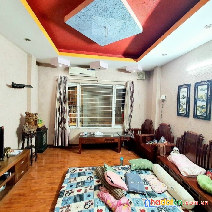 Bán nhà hồ tây - gần thung lung hoa, dt: 35m x 5 tầng, giá 4 tỷ về ở luôn