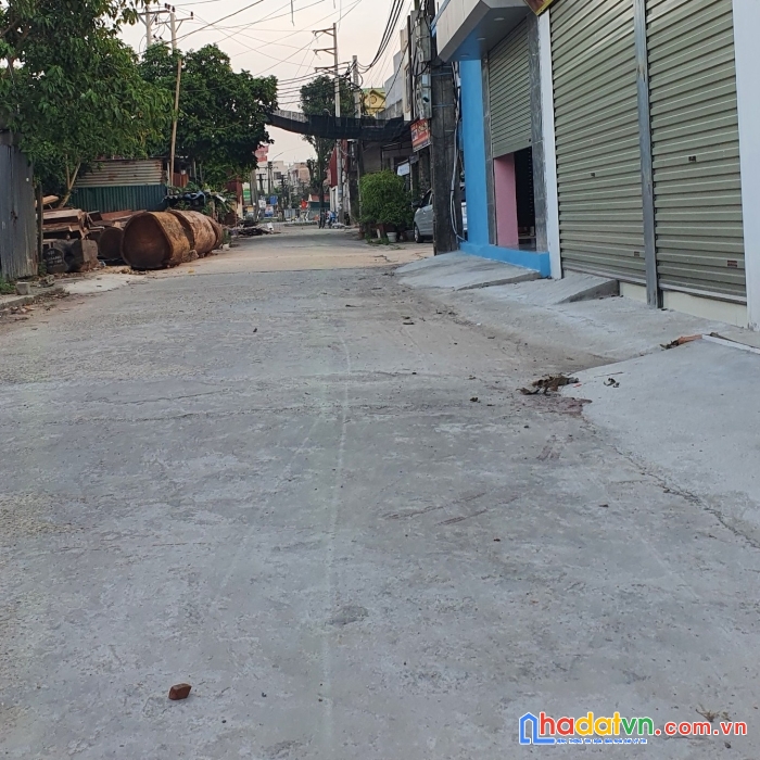 Nhà bìa làng hà phong, liên hà, duy nhất, kinh doanh, ở được ngay, đường ô tô tránh, gần bệnh viện