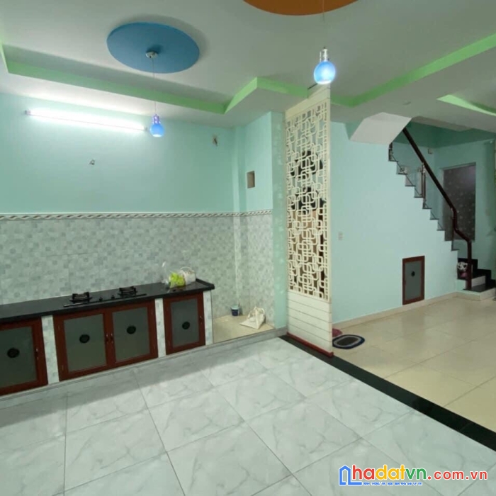 Bán nhà giá rẻ  sát hxh gần bigc nguyễn sơn, tân phú 84m2, chỉ 5ty700