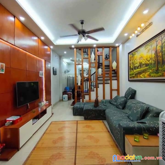 Phân lô quân đội, phố khương trung, thanh xuân 37m2x6t, ô tô, nhỉnh 5 tỷ.