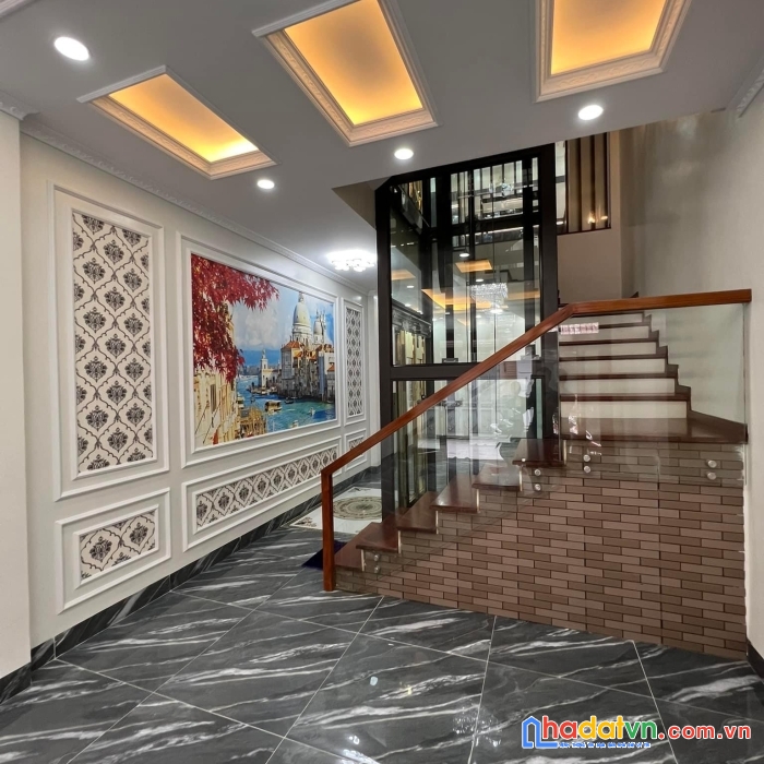 Nhà bồ đề, long biên, lô góc, thang máy, kinh doanh, full nội thất.