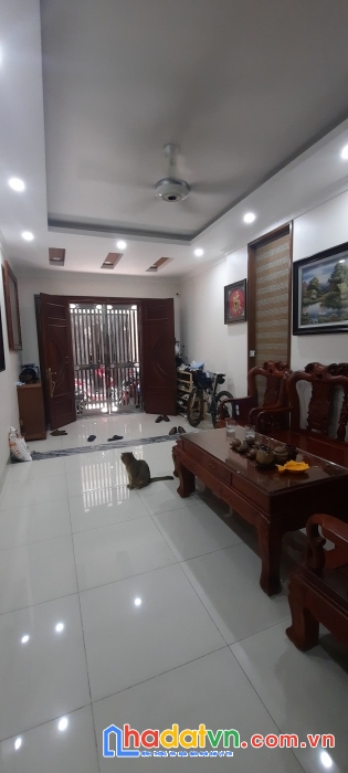 Chủ cần bán gấp nhà ngọc thụy - long biên - nội thất đẹp - gần phố.