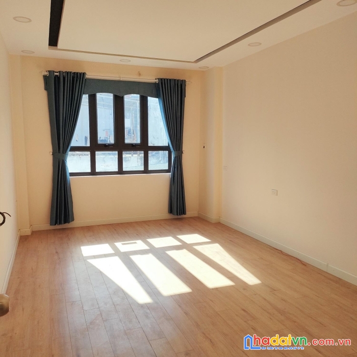 Bán gấp nhà phú diễn 40m2 x 4 tầng, gần oto, thông thoáng, 4.18 tỷ