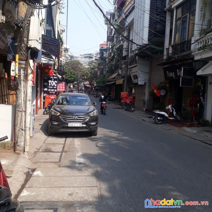 Bán đất phố bạch đằng - hk (bên không quy hoạch) 100m2,mt5.5m 10 tỷ.