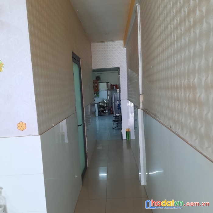 Bán nhà đường kinh dương vương bình tân , dt 4 x 18 , 2 tầng hẽm ô tô, đòng tiền điều ,