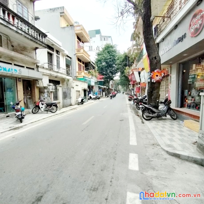 Siêu rẻ, mảnh đất mặt phố yên phụ, tây hồ dt52m2, mt5,5m giá chỉ 16,5 tỷ.