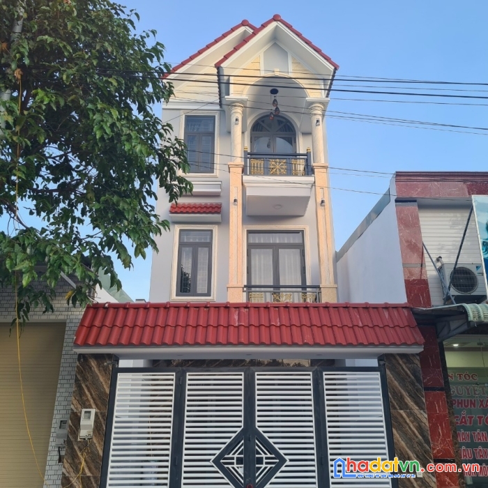 Chính chủ cần bán nhà mới xấy dựng 1 trệt 2 lầu kdc tín nghĩa - tam phước