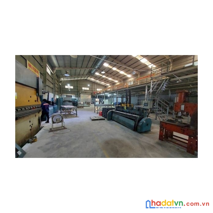 Nhà xưởng hơn 1,2 công mặt tiền nhựa kinh a lê minh xuân bình chánh, gần kcn lê minh xuân.