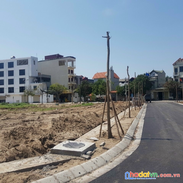 Cần bán mảnh đất nền, nằm ngay thị trấn vụ bản, gần chợ, gần đường ql12b dt 114m2 mt 6m giá 1,243tỷ