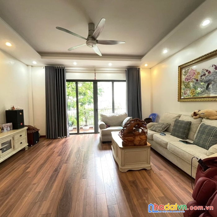 Bán nhà biệt thự ngọc thụy 90m2 4t ô tô tránh full nội thất xịn