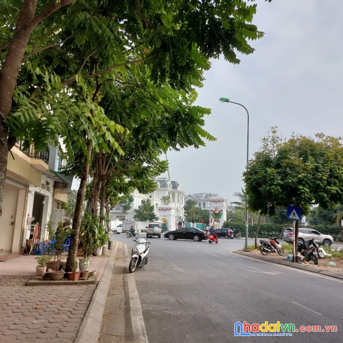 Bán nhà phân lô việt hưng, long biên, 6 tầng thang máy, kinh doanh đắc địa, hàng xóm vinhome