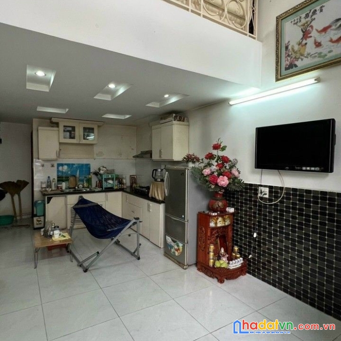 Hẻm đẹp phan đăng lưu, 5.7 x 9.5m, 2 lầu, 8.5 tỷ, 4pn, bình thạnh, dt 54m², giá 8.5 tỷ