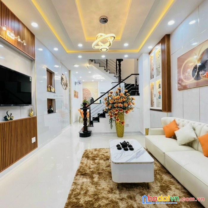 Nhà đẹp, hẻm 4m, nơ trang long, 4 x 12.6m, 2 lầu, giá 8.9 tỷ bớt, dt 50m², giá 8.9 tỷ