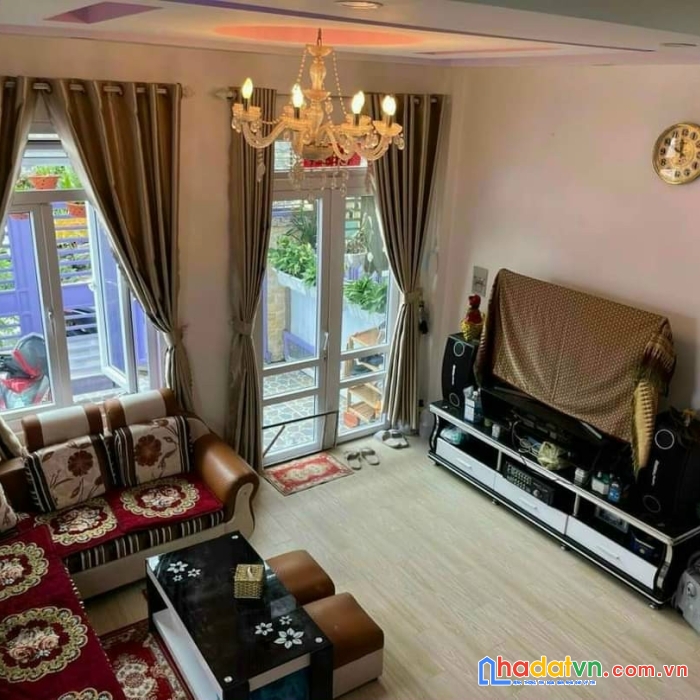 Cần bán căn nhà đẹp trên đường lê hồng phong, phường 4, tp. đà lạt, giá 3,7 tỷ